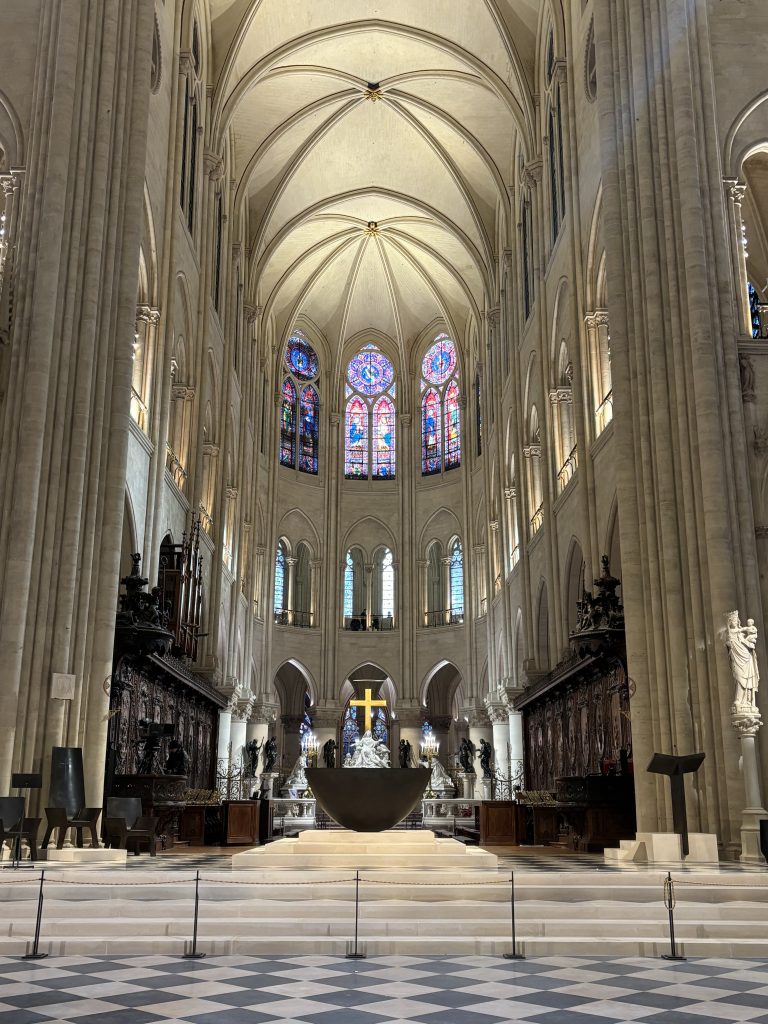 Notre-Dame: la luce oltre il fuoco: l'architetto Philippe Villeneuve presenta il restauro della Cattedrale Notre-Dame de Paris